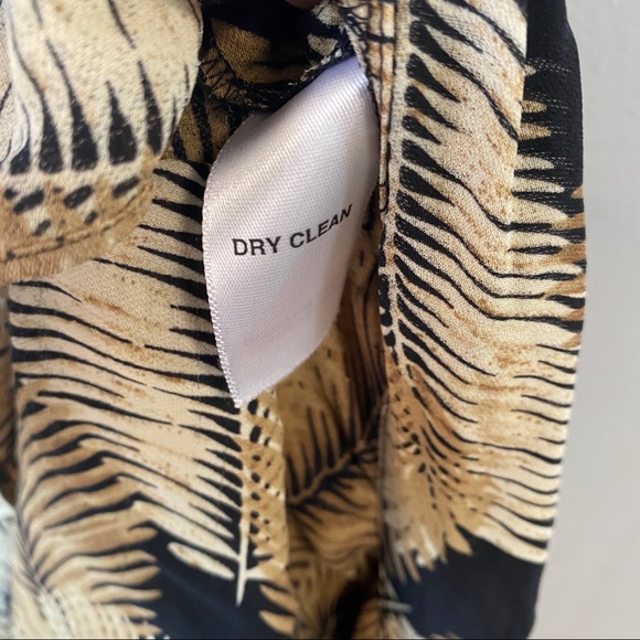 Vintage Print Blouse - Picture 8 of 9